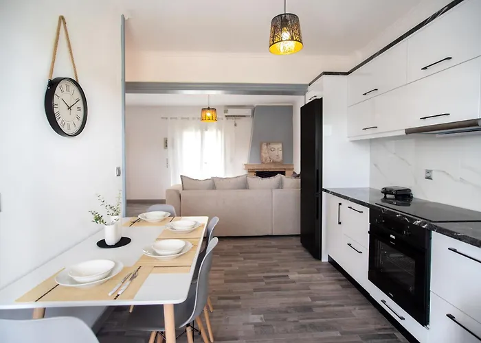 Dimitris House * Perivolion